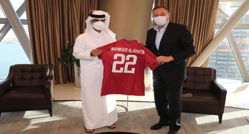  رئيس الاتحاد القطري يستقبل الخطيب بعد فوز الأهلي بالسوبر الإفريقي